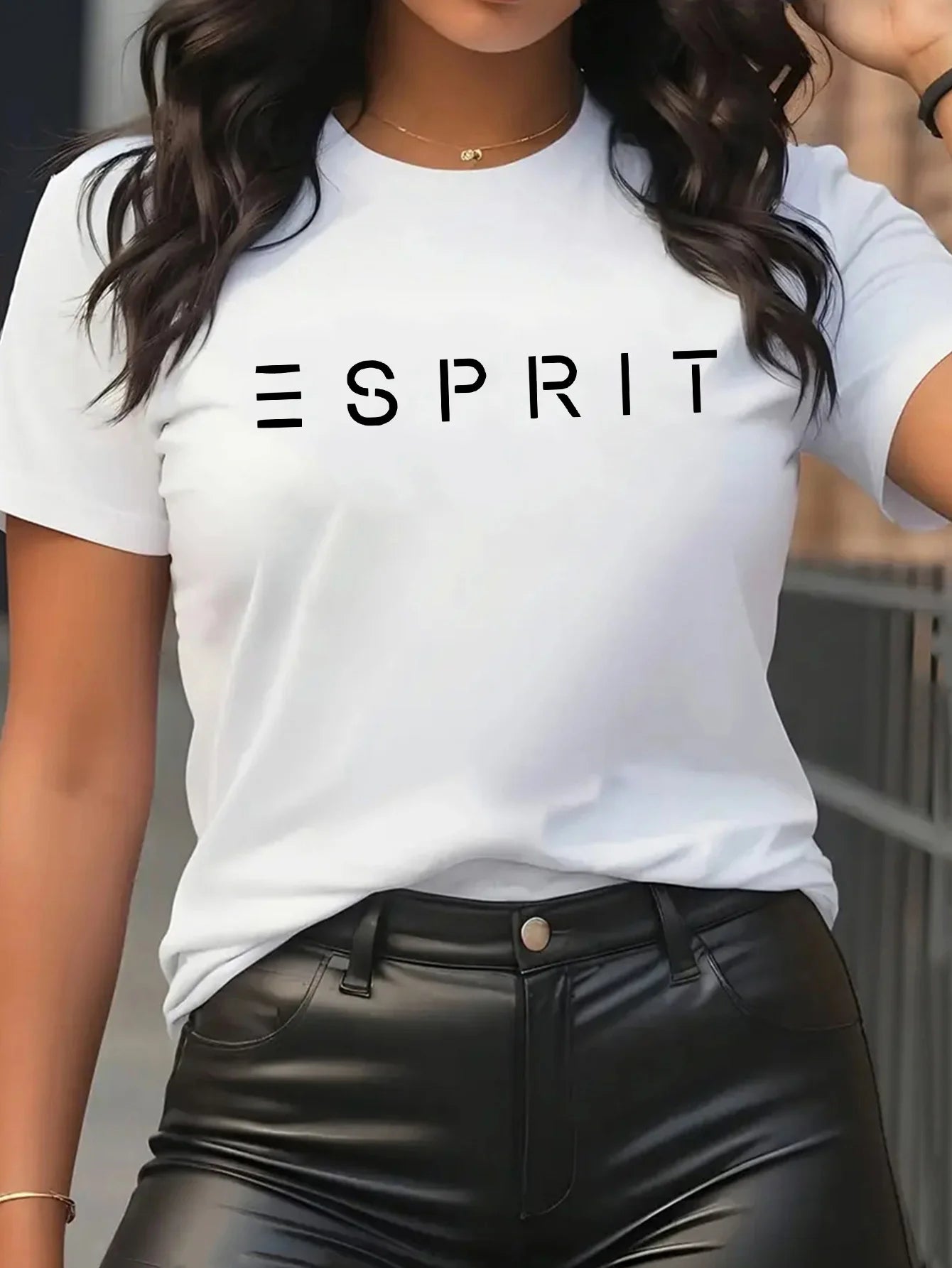 Tshirt Bold Print Tee